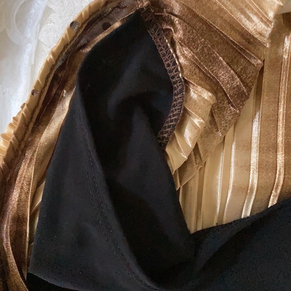 Women’s top - Picture 3 of 4